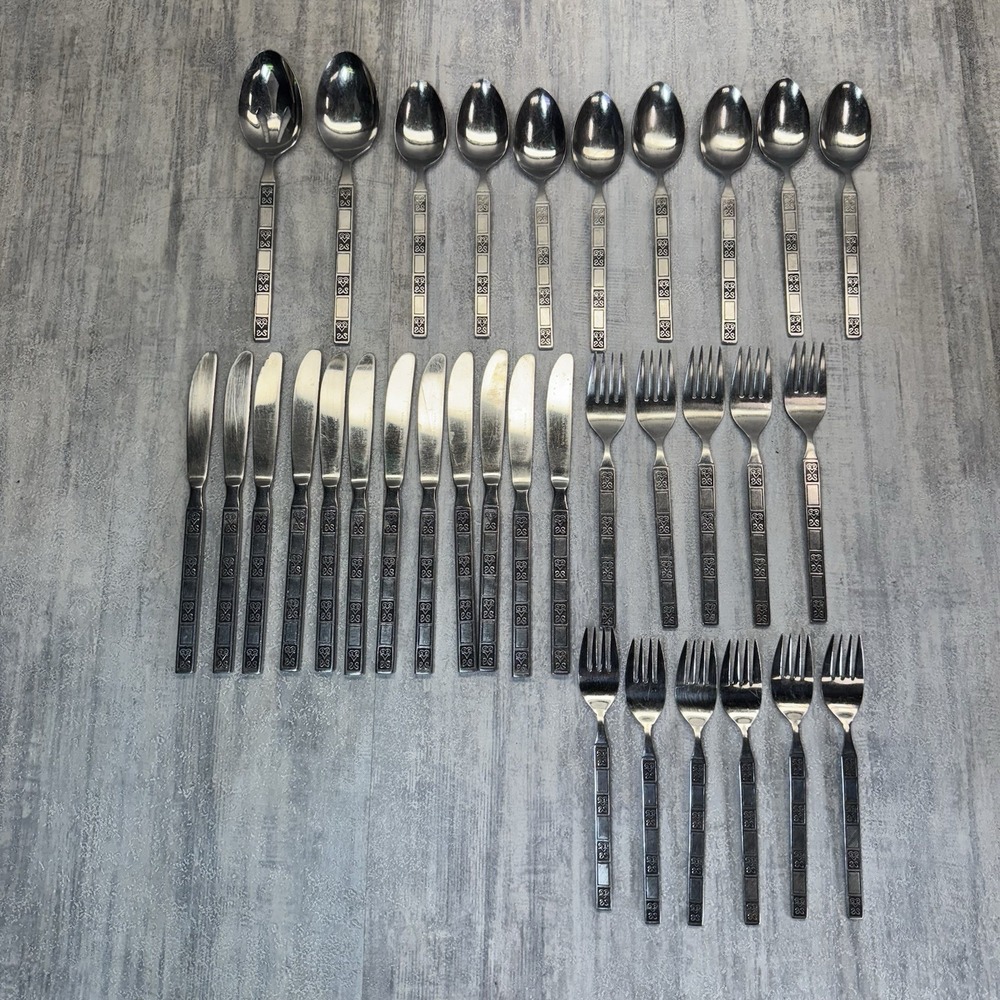 Rogers Stainless Vintage Japan MCM Heart Scroll Flatware Set 33 pieces